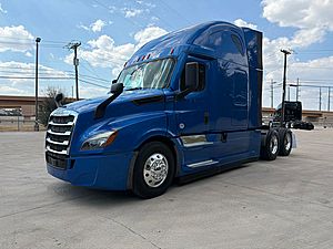 2022 Freightliner Cascadia PT126064ST - Sleeper Truck