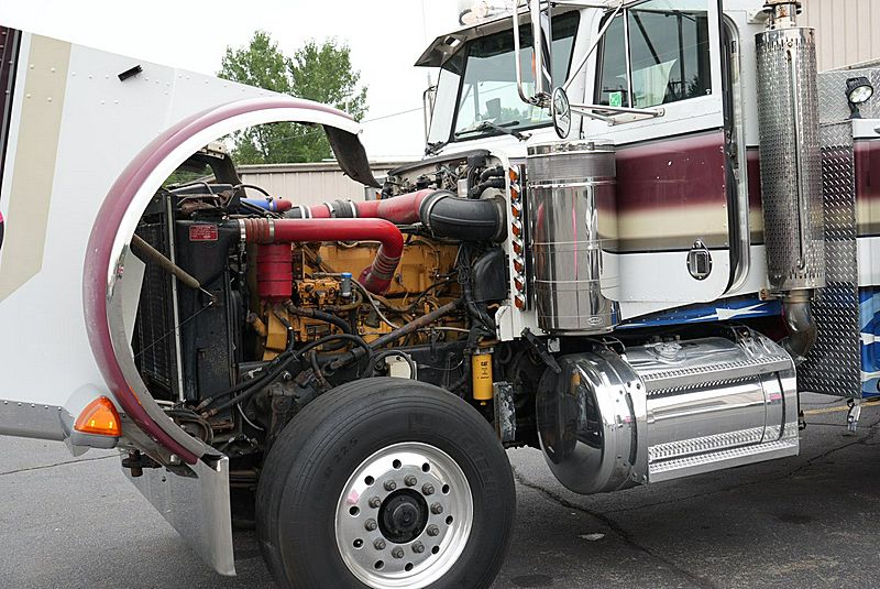 2000 Peterbilt 379