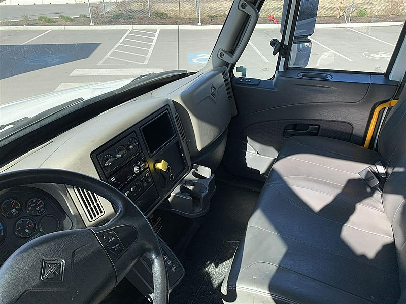 2018 International 4300