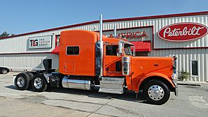 2017 Peterbilt 389 - Sleeper Truck