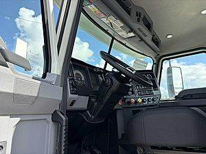 2025 Mack AN64T