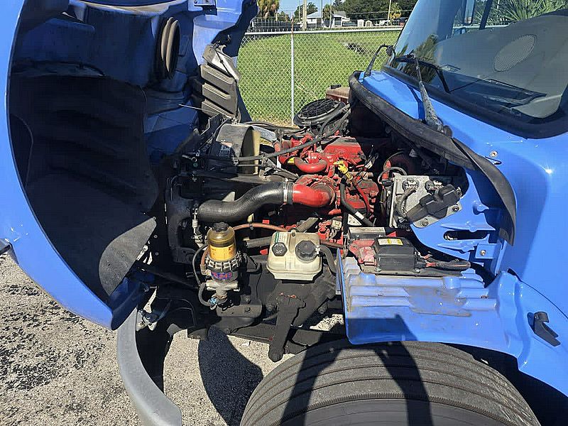 2019 Freightliner M2 106