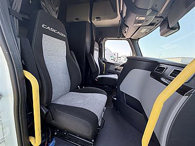2022 Freightliner Cascadia