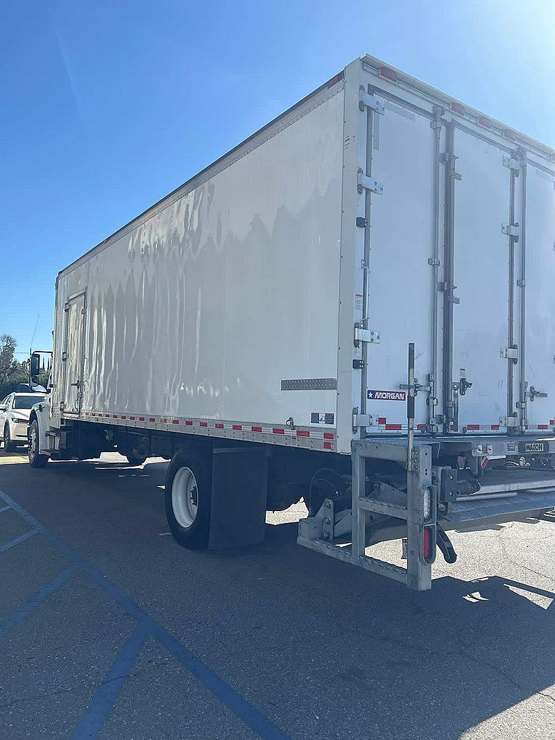 2020 Freightliner M2 106