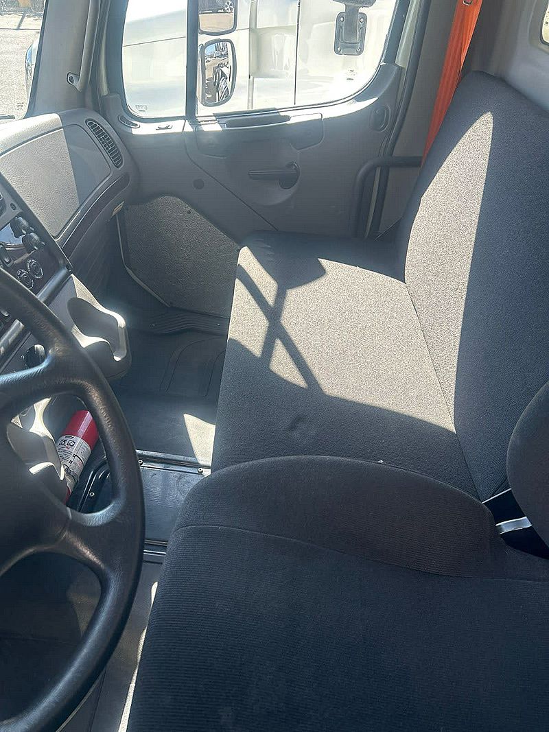 2020 Freightliner M2 106