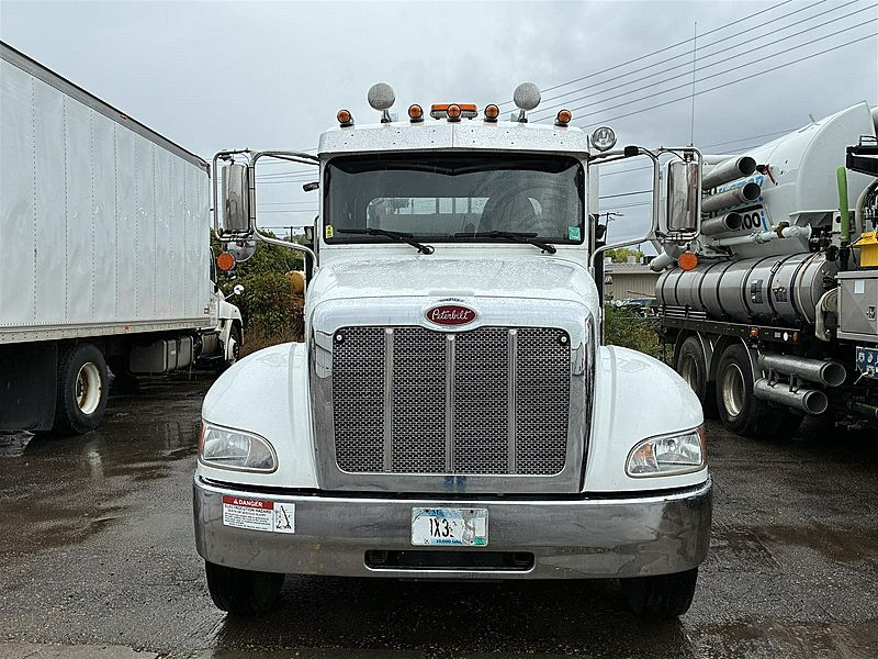 2019 Peterbilt 337