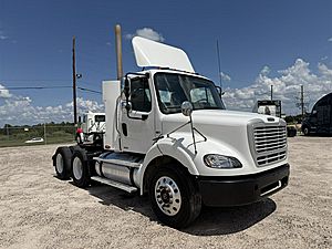 2012 Freightliner M2 112 - Day Cab