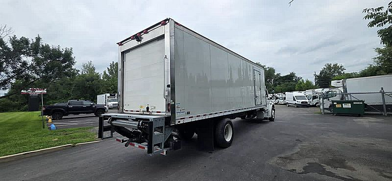 2019 Freightliner M2 106