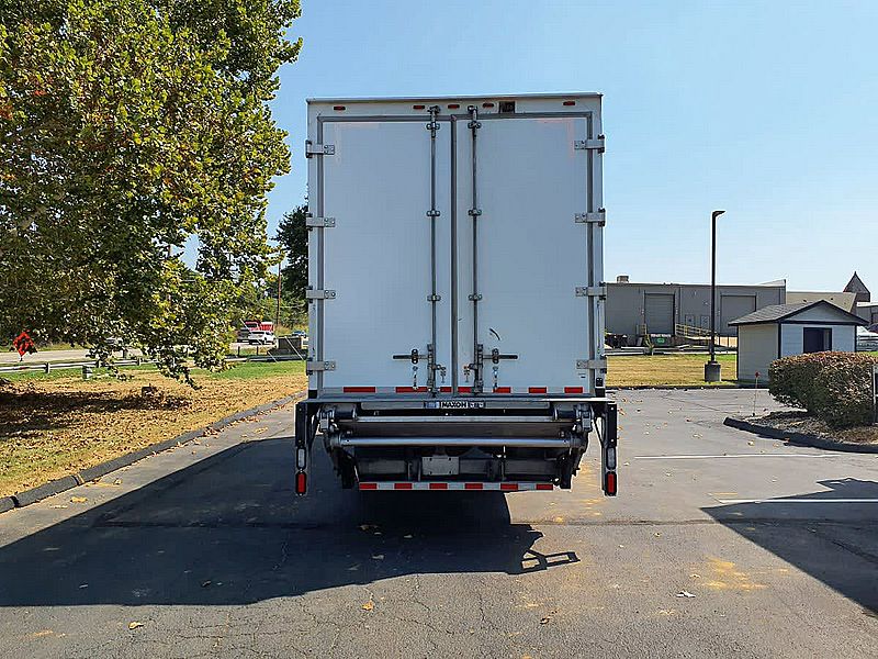 2020 Freightliner M2 106