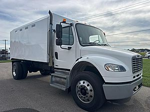 2009 Freightliner M2