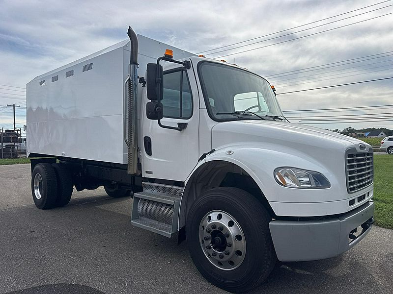 2009 Freightliner M2