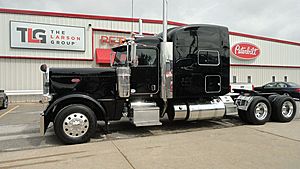 2017 Peterbilt 389 - Sleeper Truck