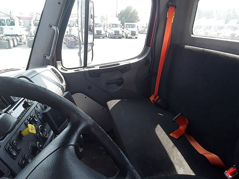 2019 Freightliner M2 106