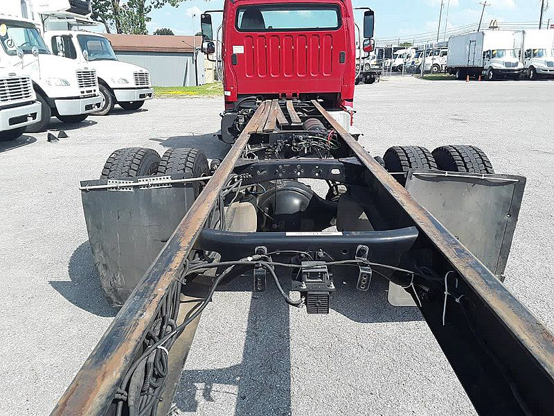 2019 Freightliner M2 106