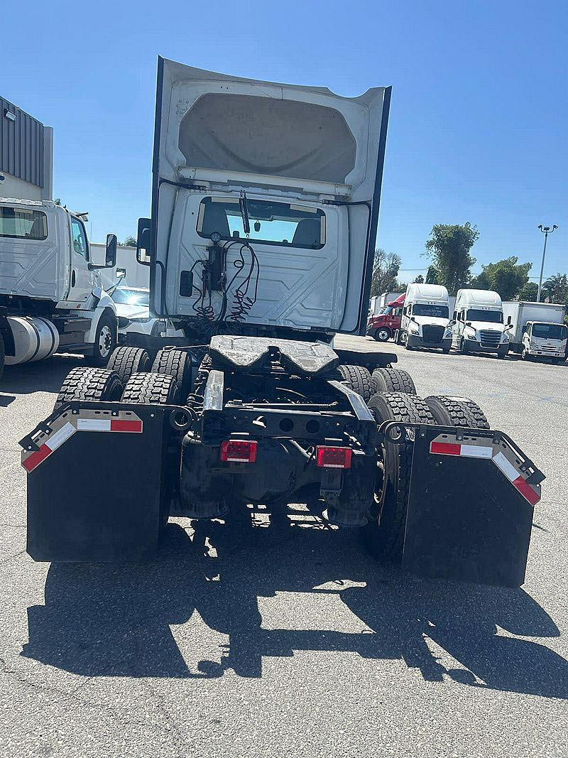 2020 International LT625
