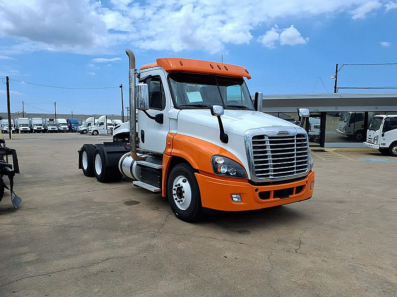 2018 Freightliner CASCADIA 125