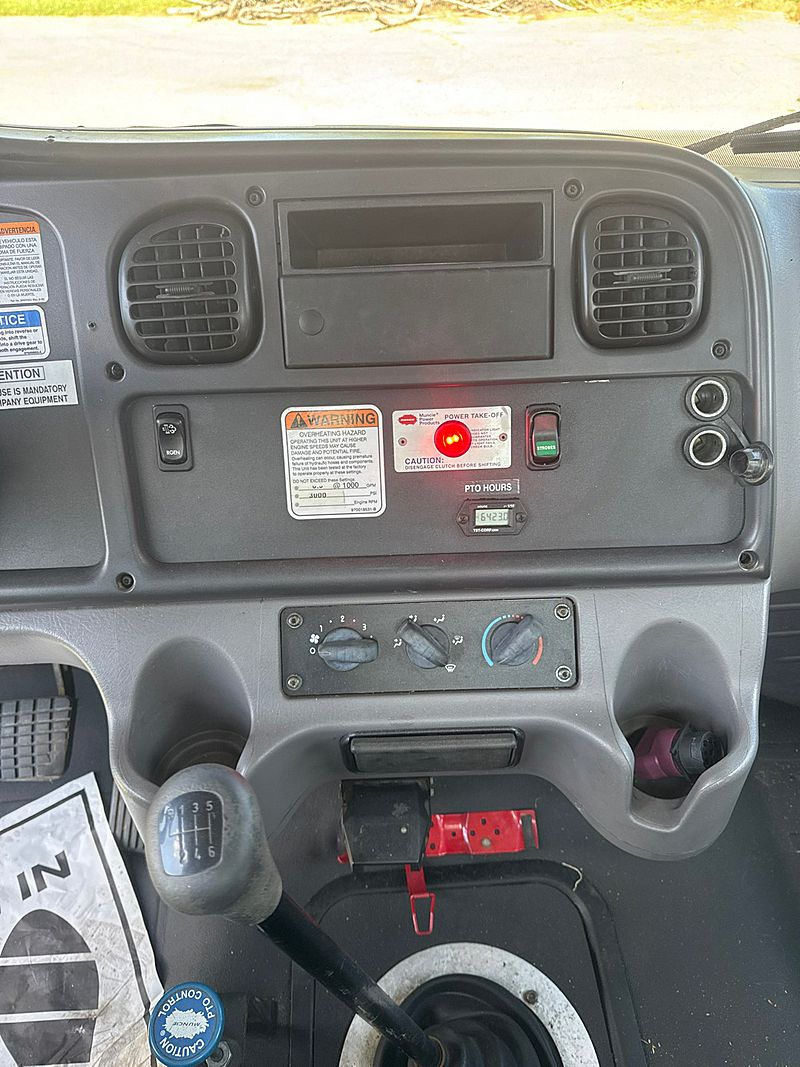 2016 Freightliner M2