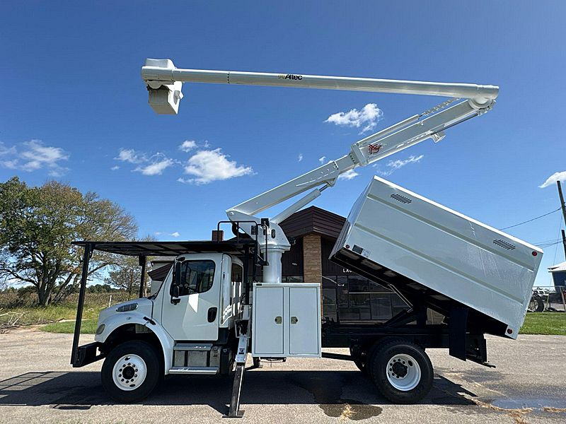 2016 Freightliner M2
