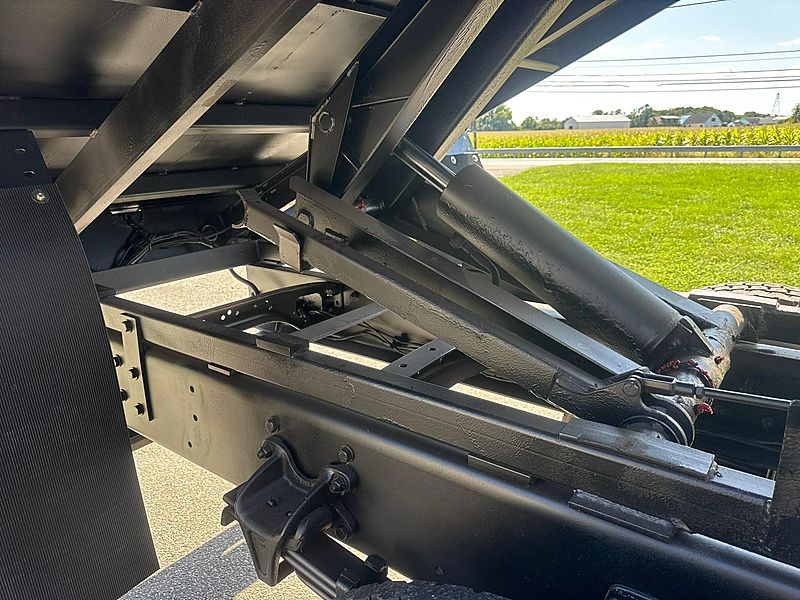 2016 Freightliner M2