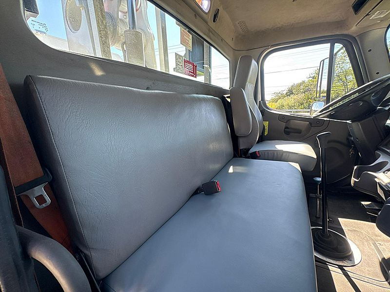 2016 Freightliner M2