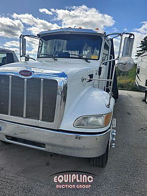 2017 Peterbilt 337