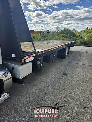 2017 Peterbilt 337