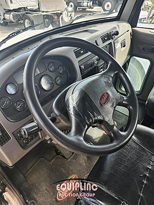 2017 Peterbilt 337