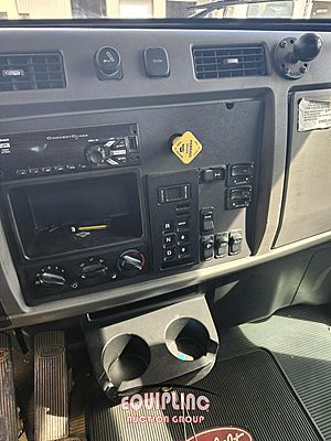 2017 Peterbilt 337