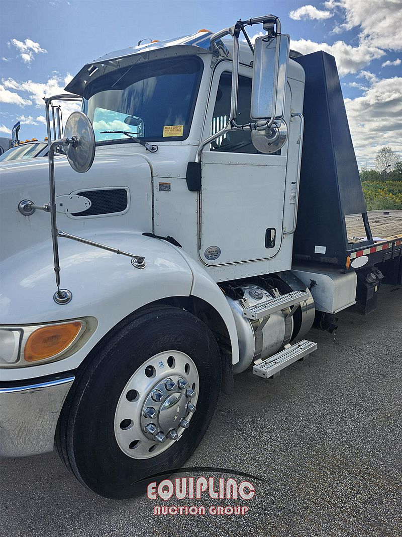 2017 Peterbilt 337