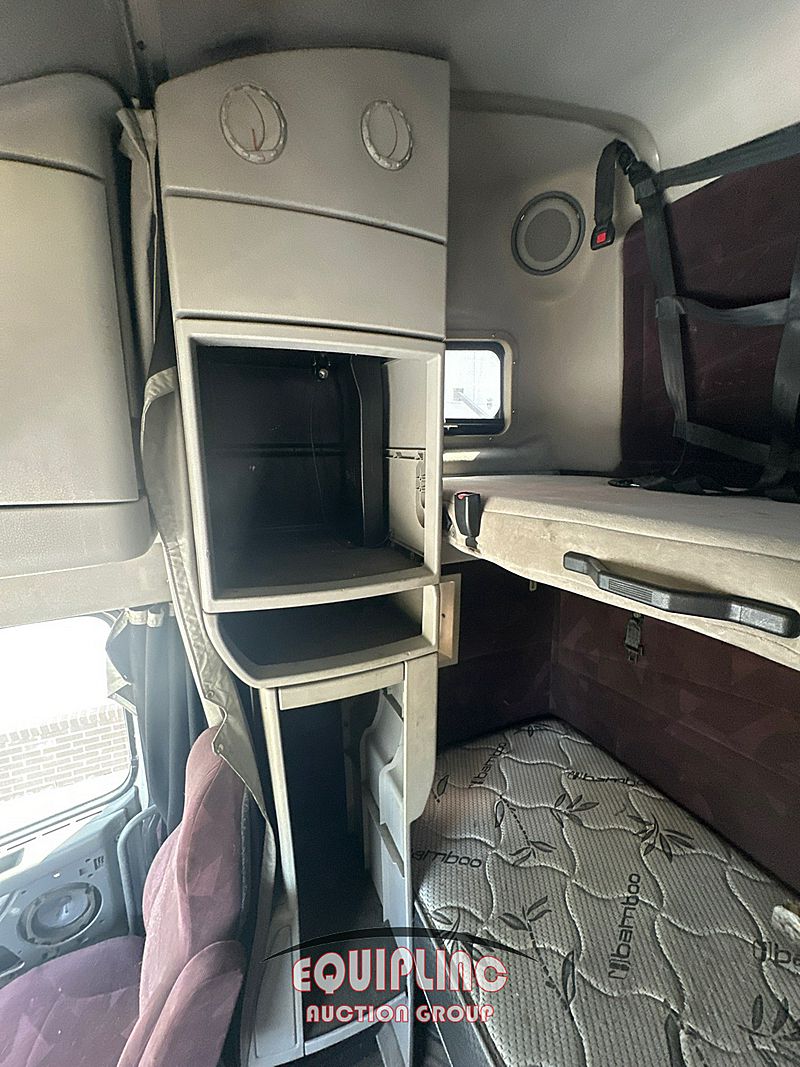 2007 Volvo VNL