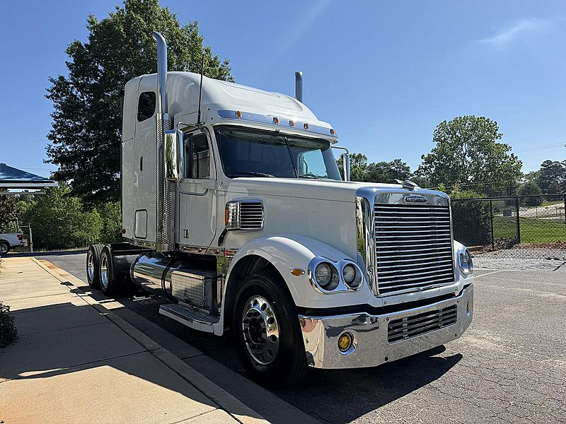 2020 Freightliner CORONADO 132
