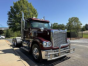 2020 Freightliner CORONADO 132