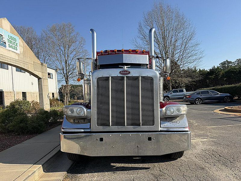 2020 Peterbilt 389