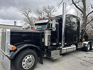 2006 Peterbilt 379 - Sleeper Truck