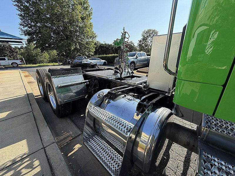 2017 Peterbilt 579
