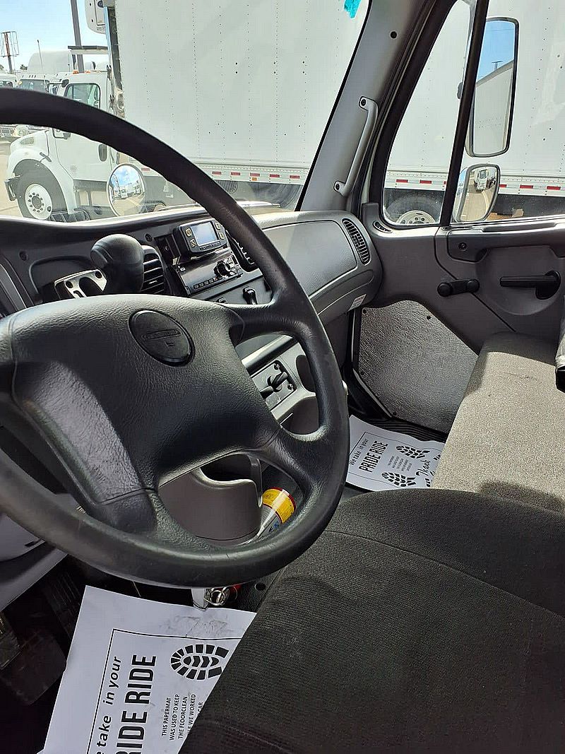 2019 Freightliner M2 106