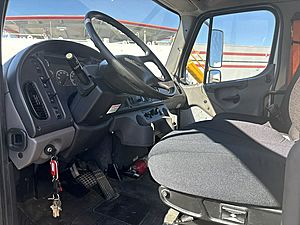 2020 Freightliner M2 106