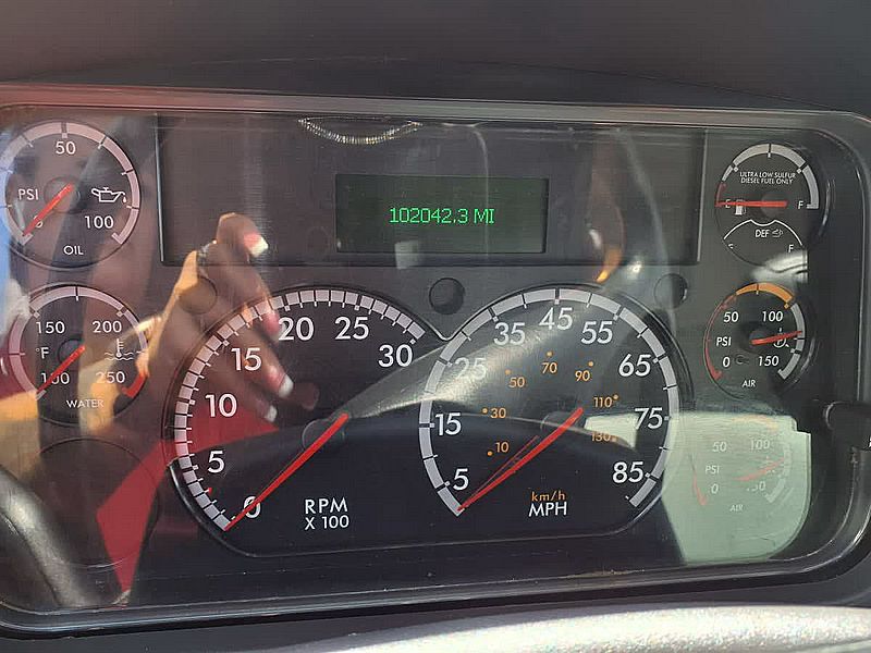 2019 Freightliner M2 106