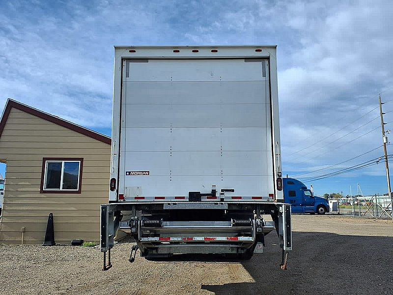 2019 Freightliner M2 106