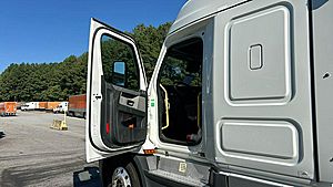 2022 Freightliner Cascadia 126