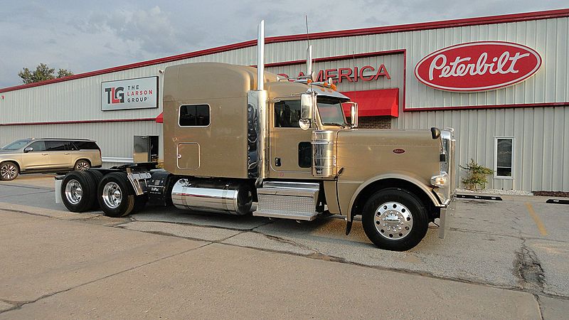 2018 Peterbilt 389