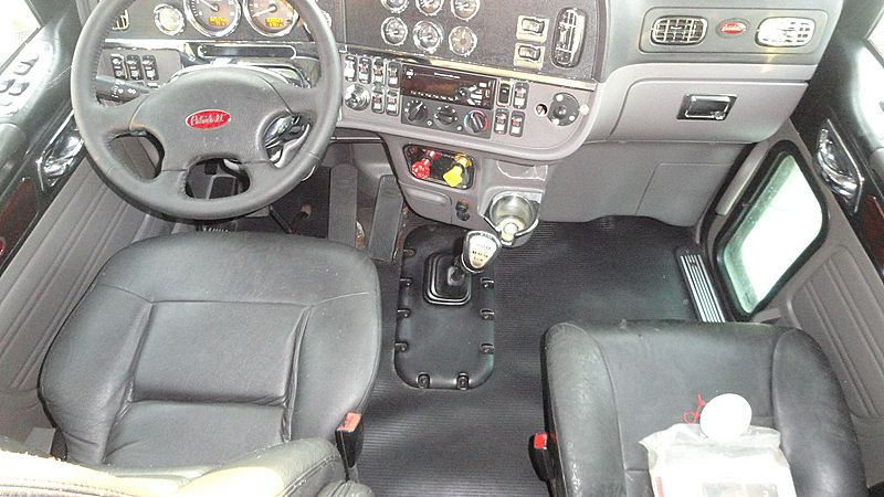 2018 Peterbilt 389