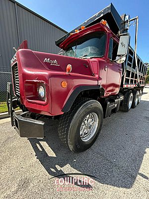 1989 Mack DM - Dump Truck