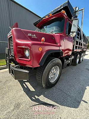 1989 Mack DM - Dump Truck