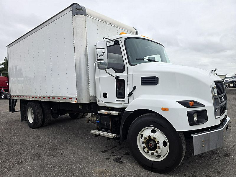 2023 Mack MD642 