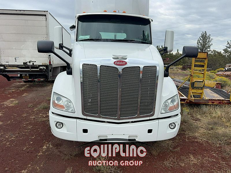 2017 Peterbilt 579