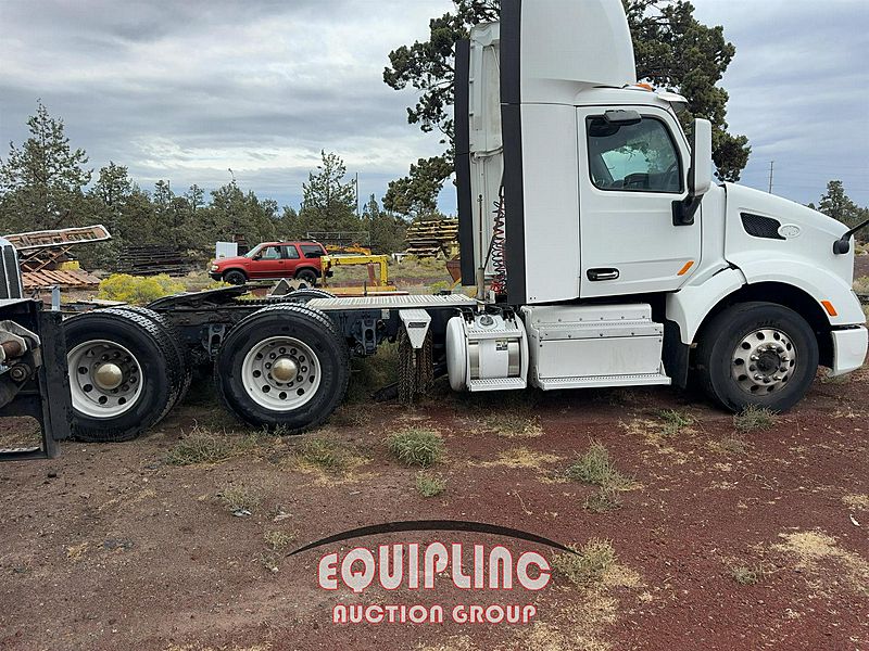 2017 Peterbilt 579