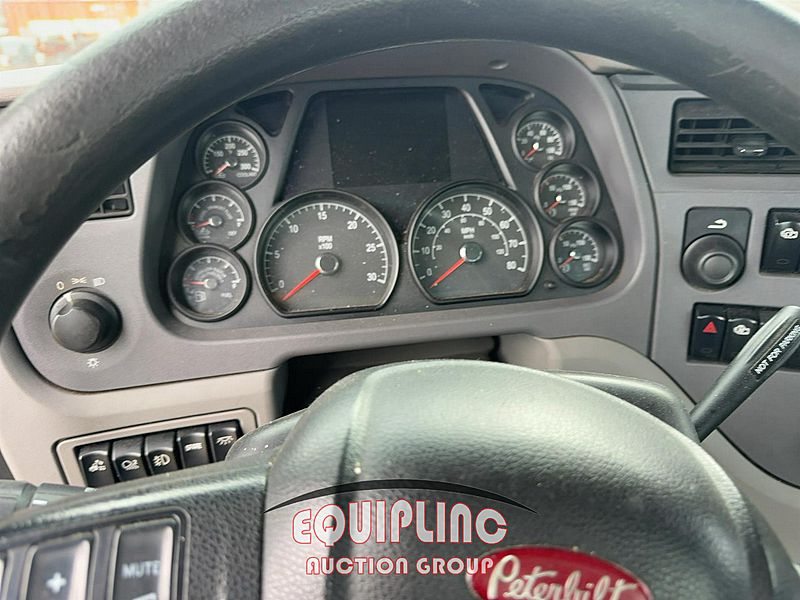 2017 Peterbilt 579