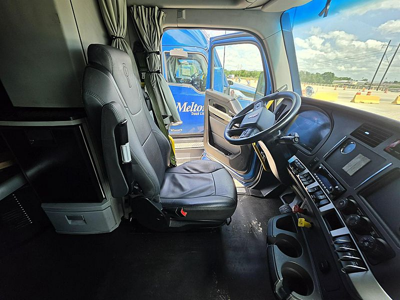 2023 Kenworth T680