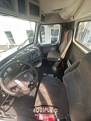 2014 Volvo VNL